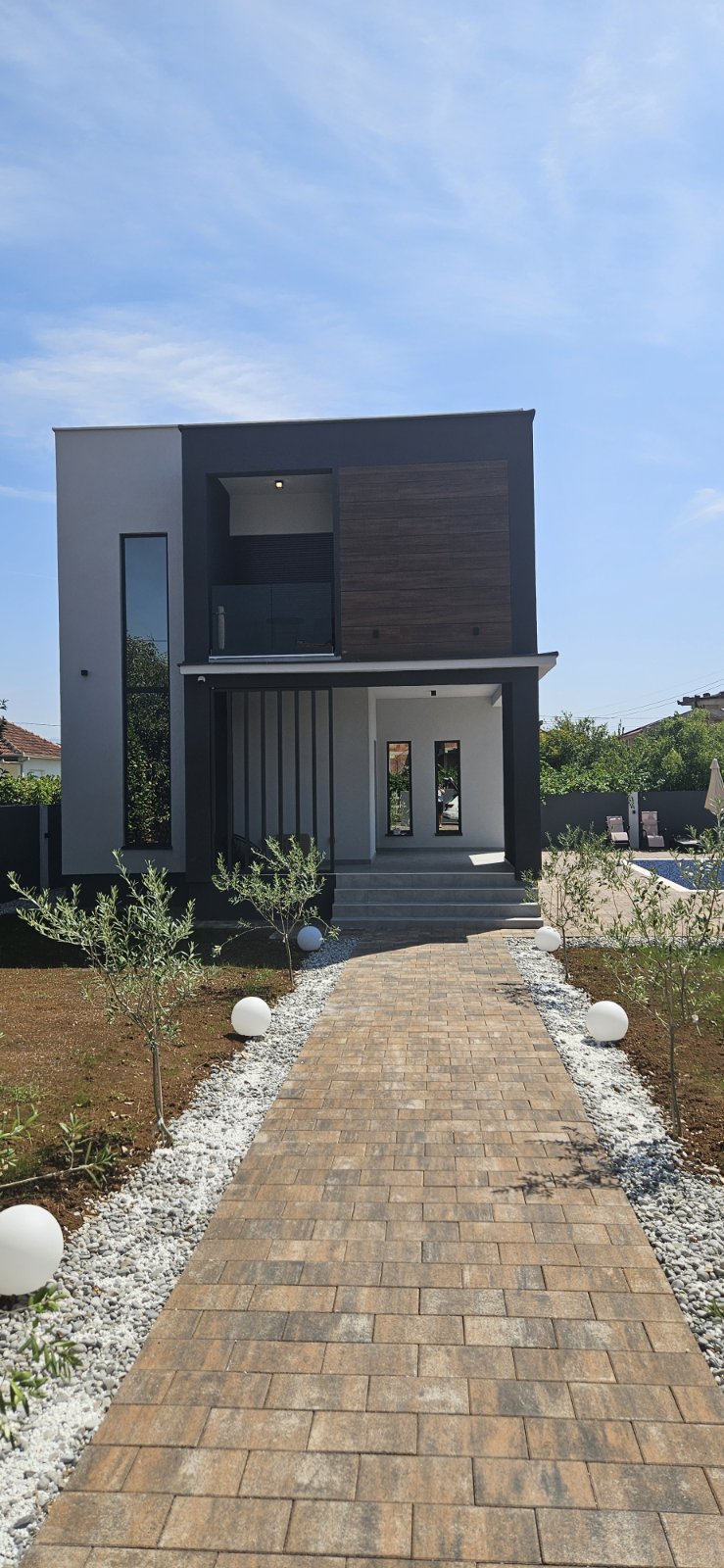 Newly built villa in Donja Gorica for sale.