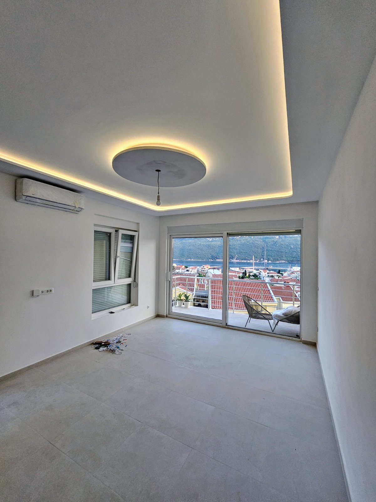 Two-bedroom apartment for sale in Herceg Novi, with a beautiful view of the bay.