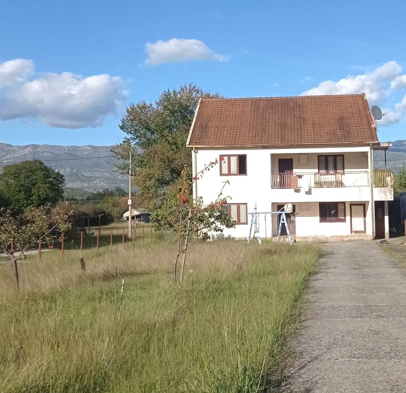 A two-story house of older construction is for sale, in Danilovgrad, near Voli.