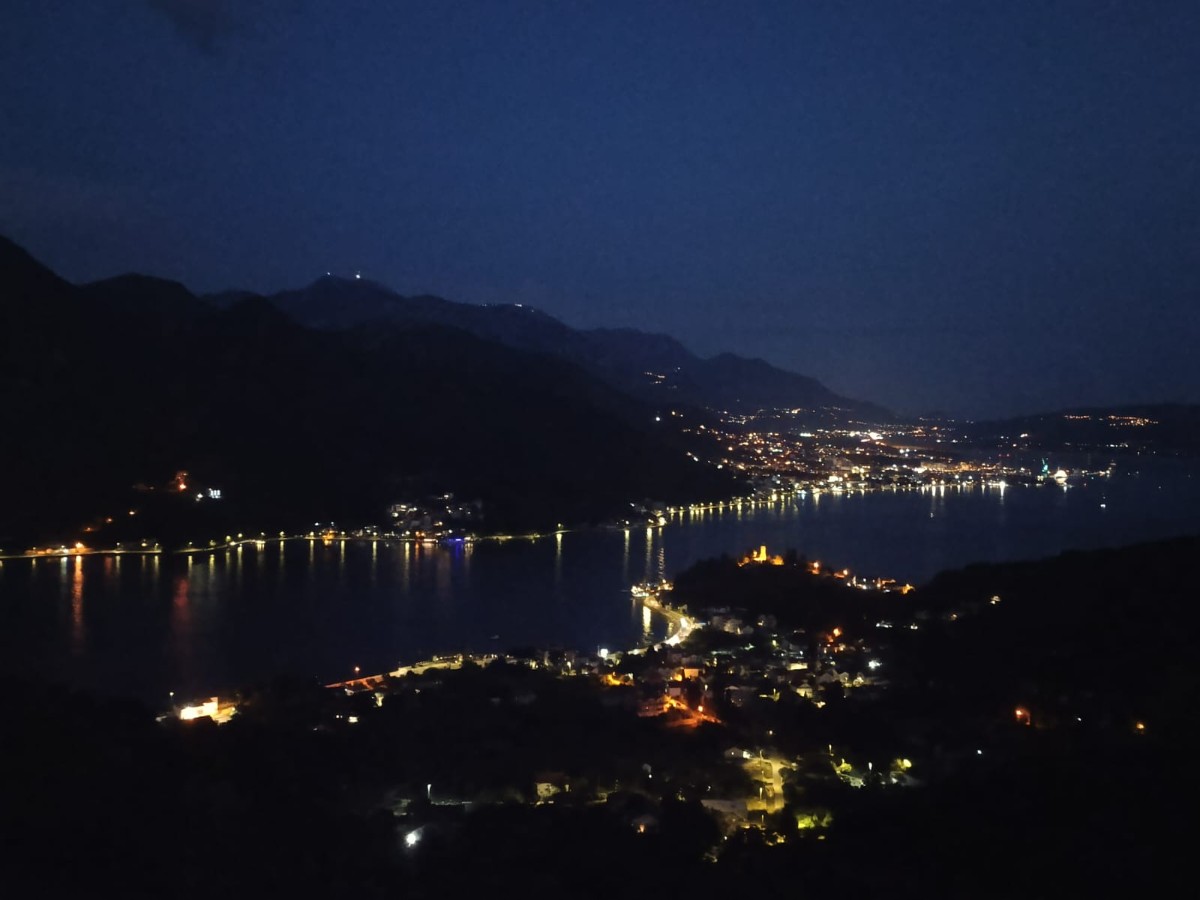 Prodaje se plac sa izutenim pogledom na Zaliv, Kamenari Herceg Novi. 