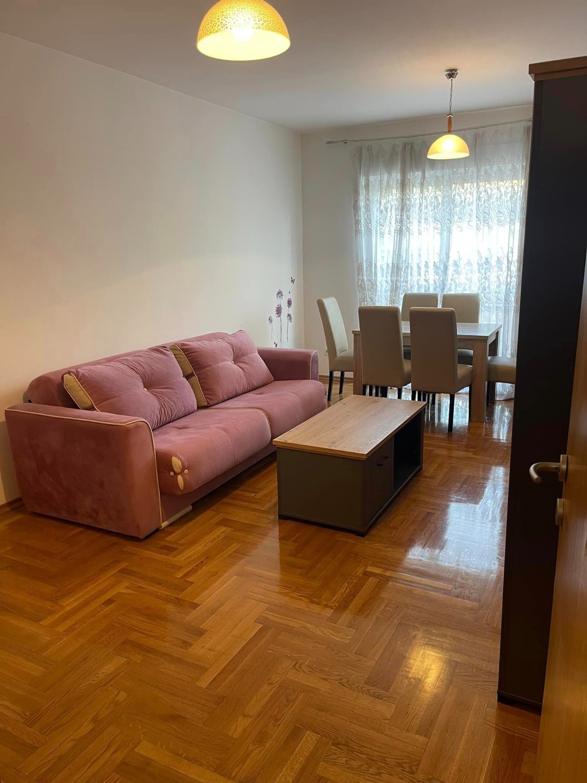 One bedroom apartment for rent in Budva.