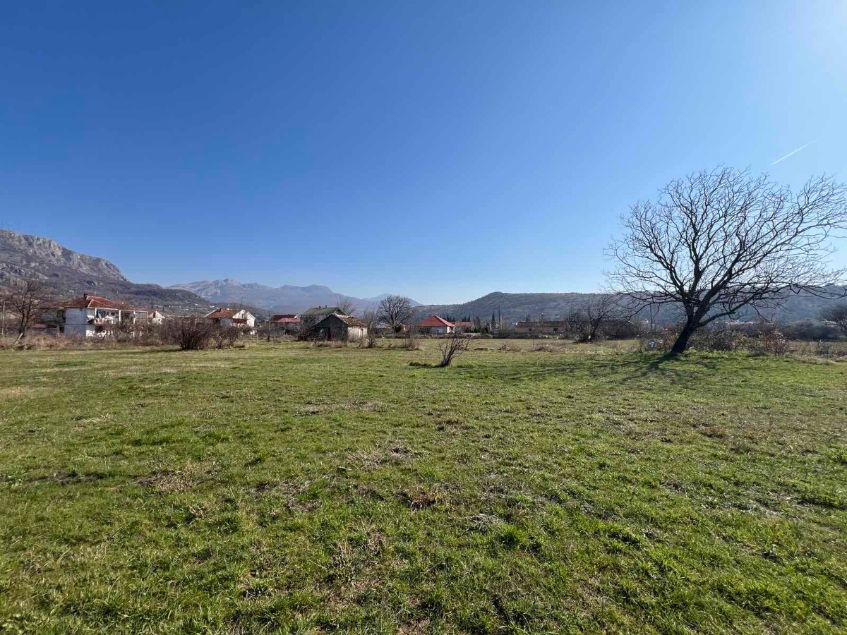 Urbanized plot Murtovina, Podgorica, for sale