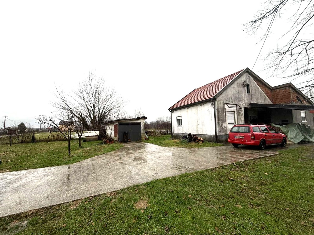 Property for sale with house Jastreb, Danilovgrad.