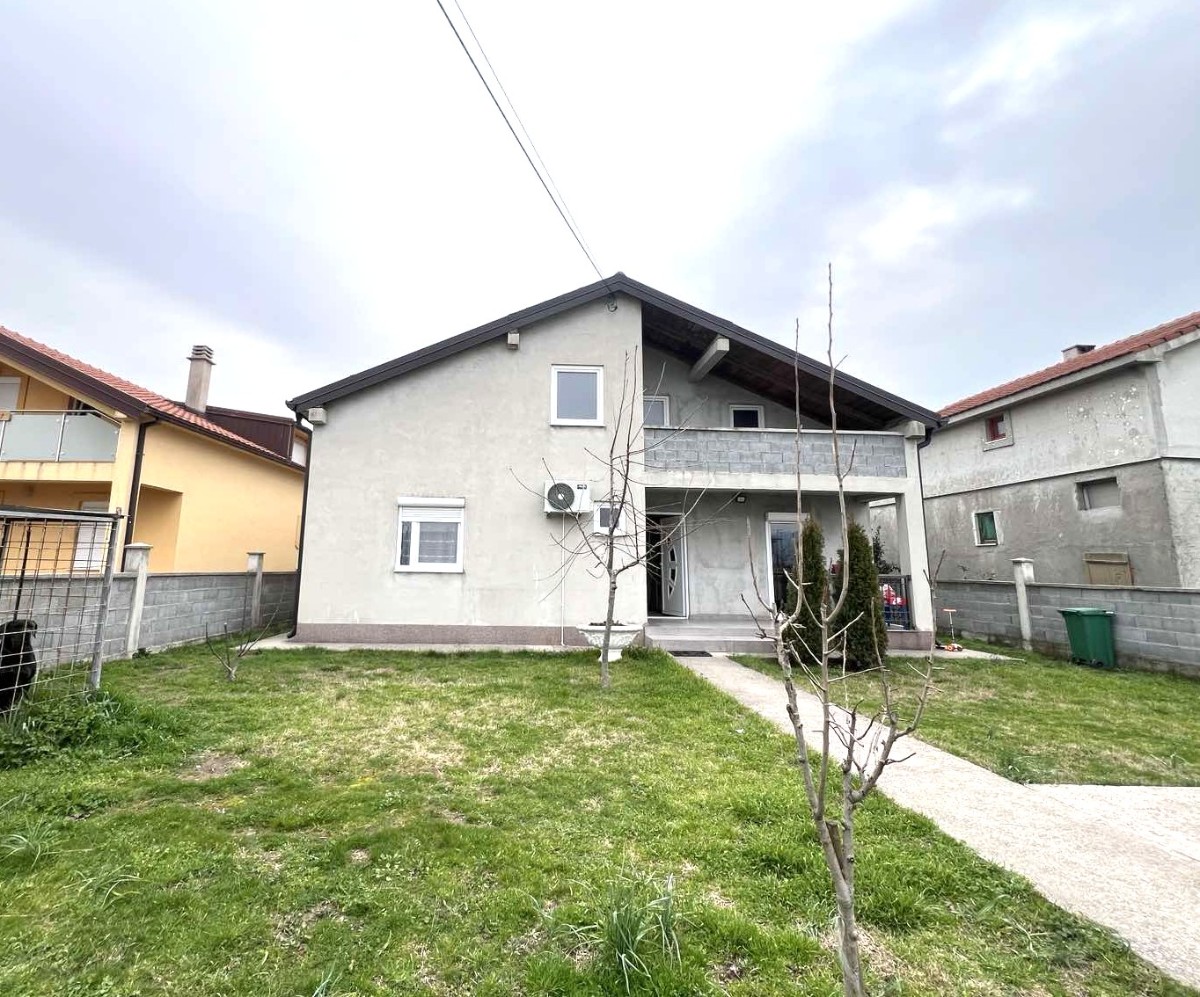 A house for sale near the Aria Hotel in Golubovci, Zeta.