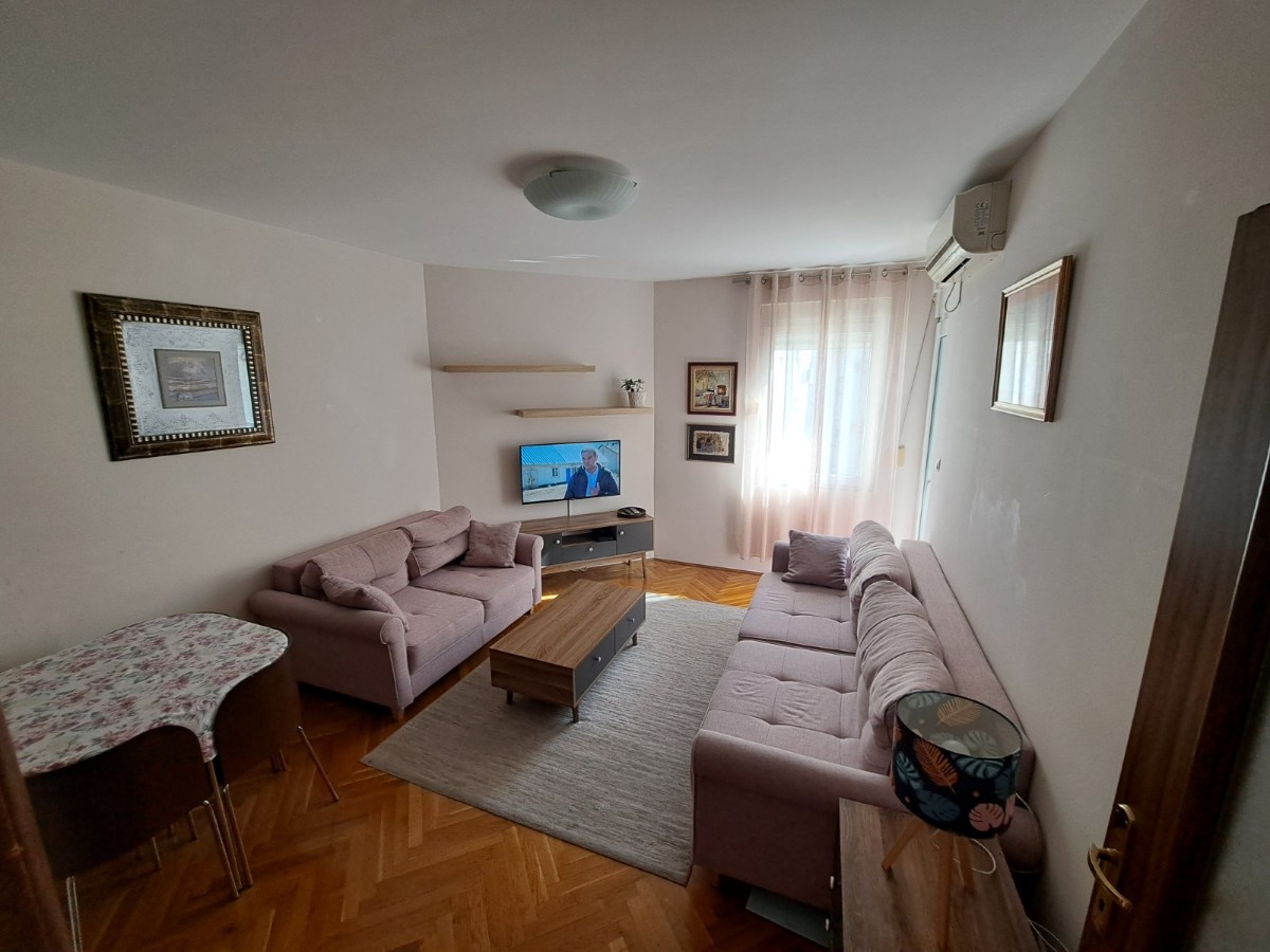 One-room apartment of 38m2 for rent, in Blok 9 in Podgorica