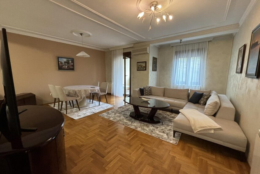 A comfortable two-bedroom apartment for rent in Podgorica, near the Vezir Bridge.