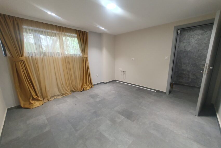 Brand new office space for rent across the street from the Basic Court in Podgorica.